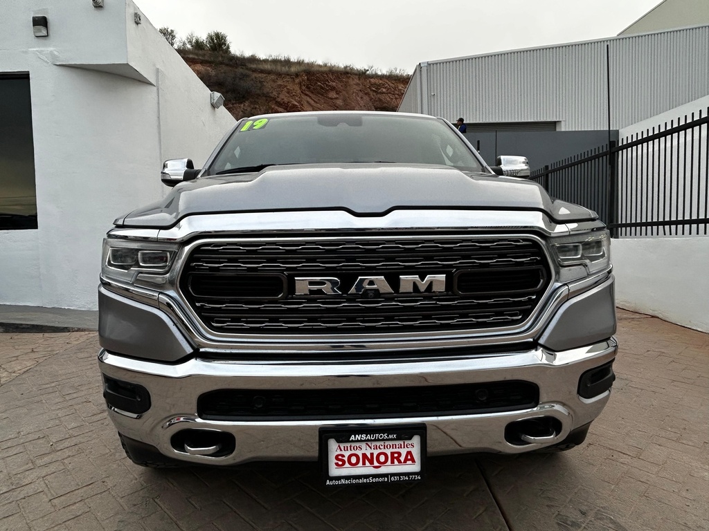 DODGE RAM 1500 HEMI 4X4 2019