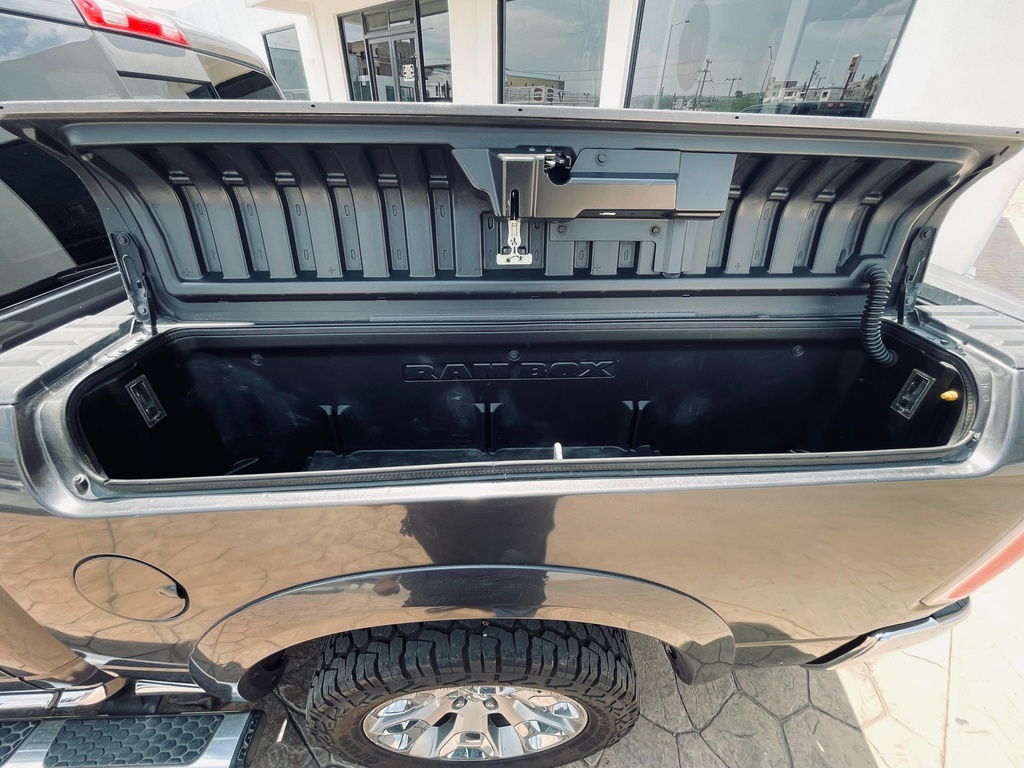 VoBo RAM 2500 CREW CAB LARAMIE LIMIT 4X4